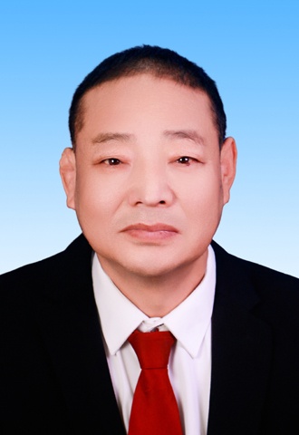 摔跤教练余小春.jpg