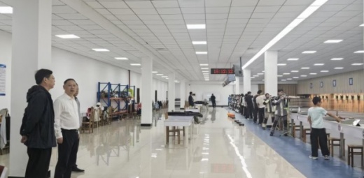 张鹏赴市体育艺术学校开展教师节走访慰问